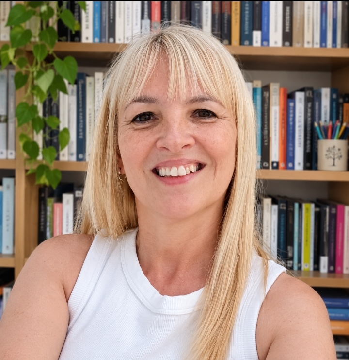 Prof.-Elizabeth-Mello